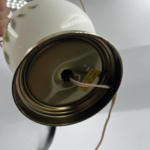 Vintage Underwriters Laboratories Inc. Portable Lamp Hurricane GWTW Parlor - Picture 5 of 13